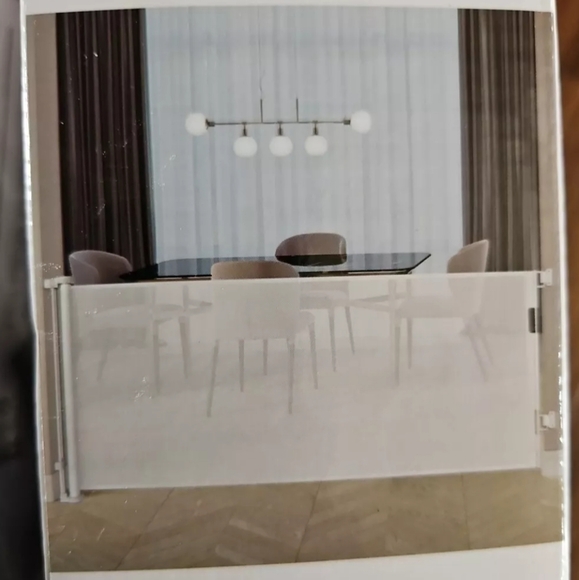 175" x 35" Extra Wide Retractable Baby Pet Gate Room Divider - Picture 8 of 8